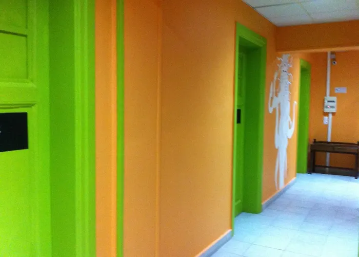 Zeus Hostel